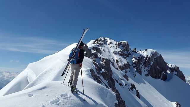 Best Skiing Destinations in Uttarakhand